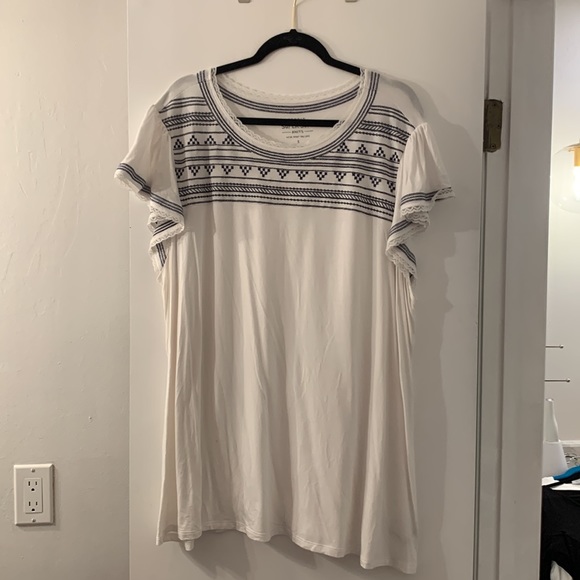 Torrid Flutter Sleeve Super Soft Top with Embroidery Detail - Picture 2 of 5